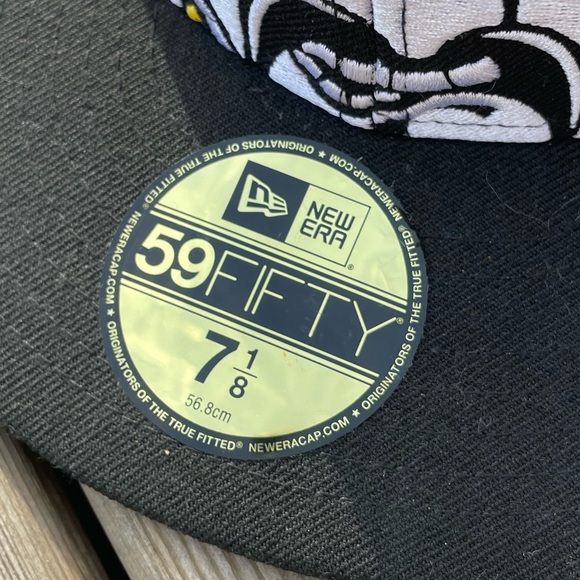 Pittsburgh Pirates fitted limited edition New Era Hat 7 1/8 - Picture 3 of 7